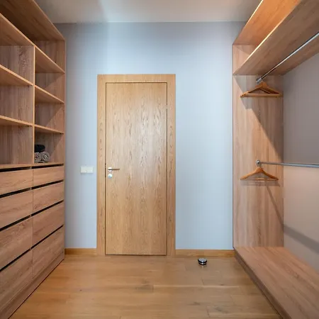 Apartment Easyrooms Dzirnavu Riga