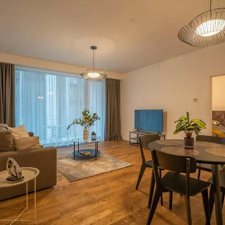 Easyrooms Dzirnavu 리가