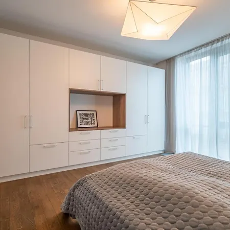 아파트 Easyrooms Dzirnavu *